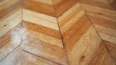 Jaki lakier do parkietu po cyklinowaniu